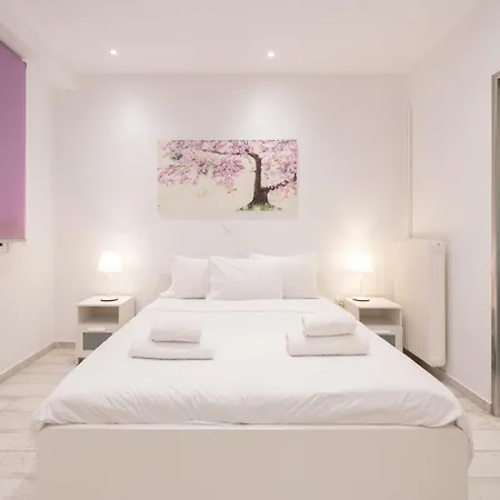 Peaceful Urban Oasis Apt In Athén