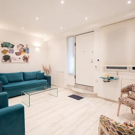 Peaceful Urban Oasis Apt In Athén
